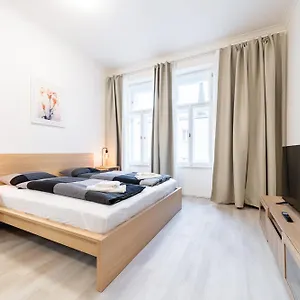 Apartmán Borivojova 63, Praha