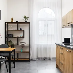 Apartmán Stay2gether Buzz - O2 Arena - Sleeps 6, Praha